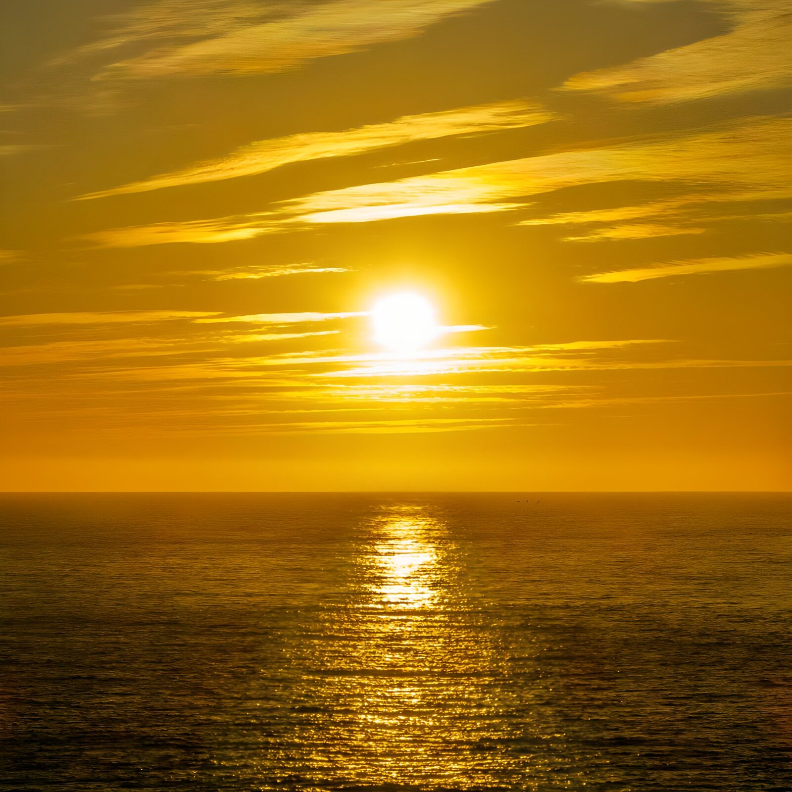 CW6252499: Zonsondergang boven de zee