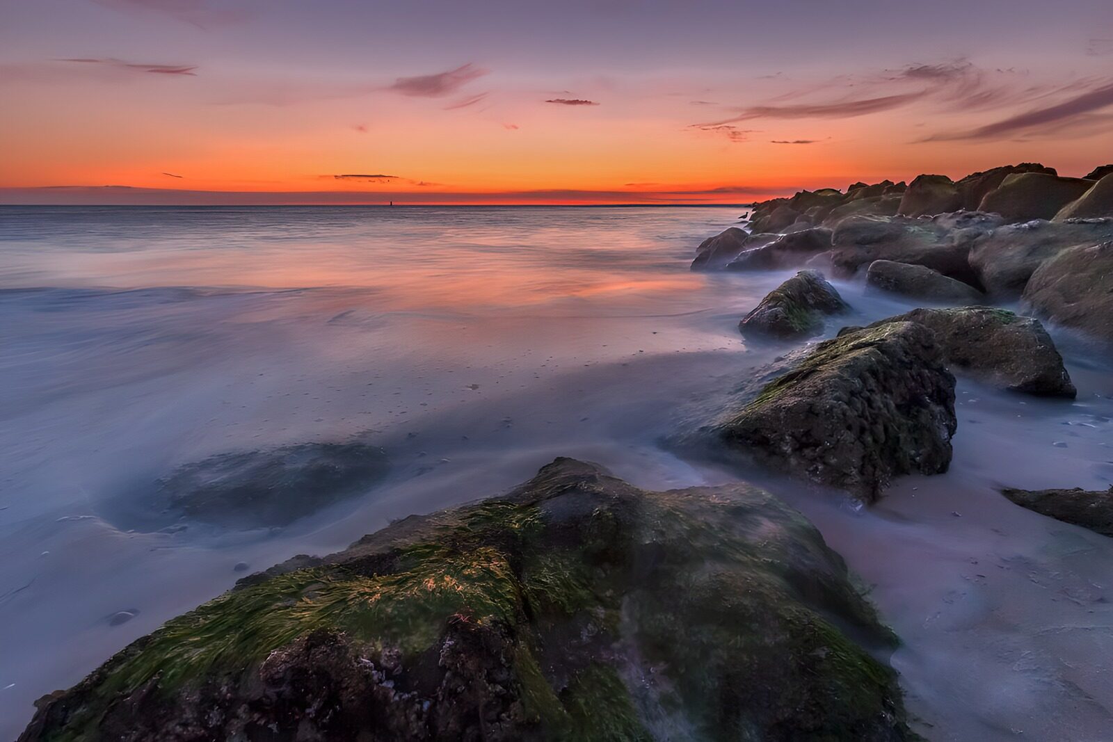 CW6725656: Prachtige zonsondergang aan de kust