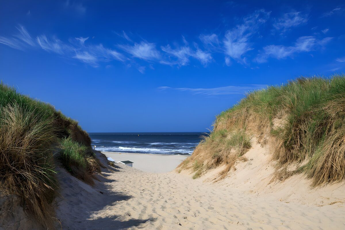 Zandpad naar het Strandeinde