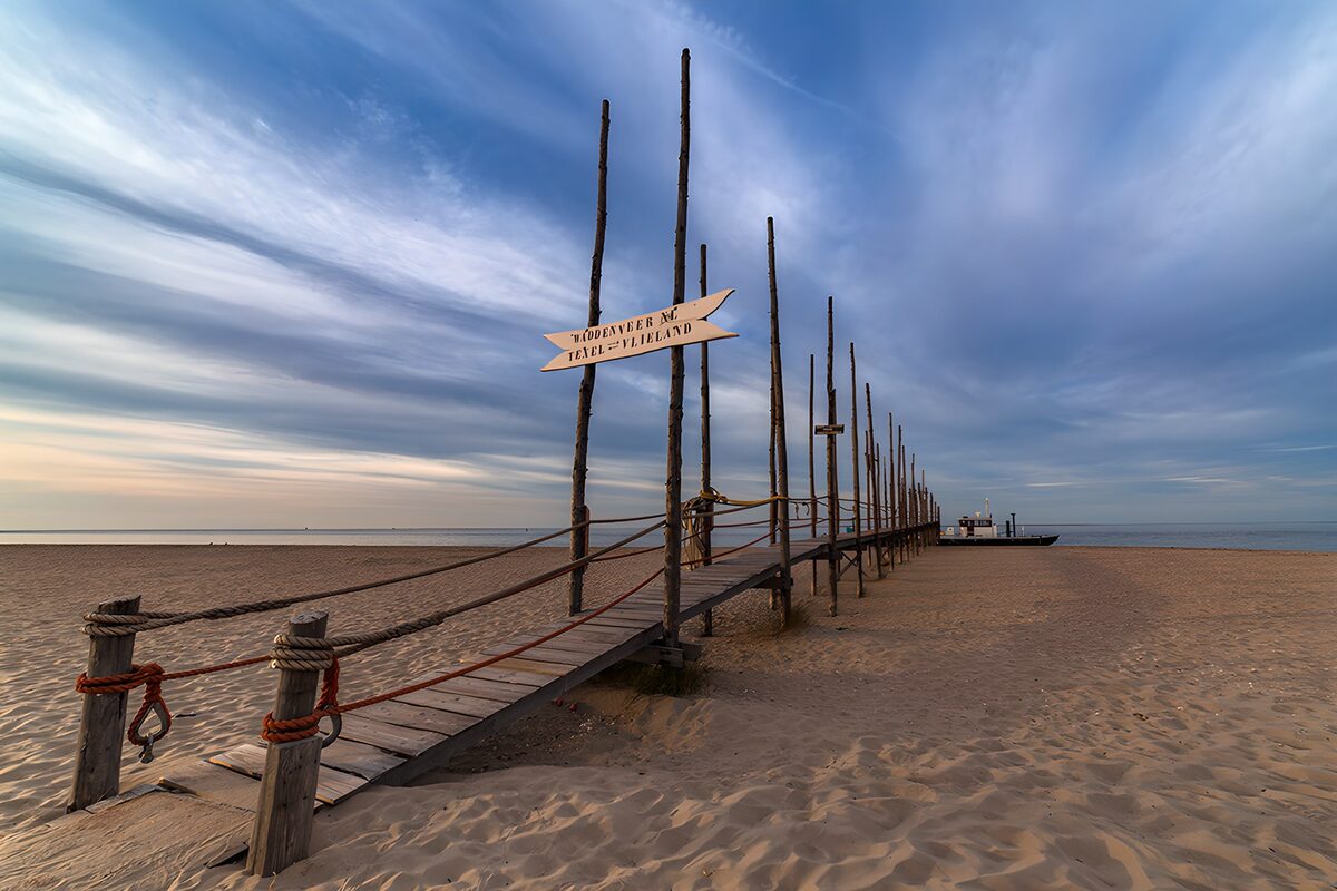 CW6542670: Kade naar het Waddeneiland Texel