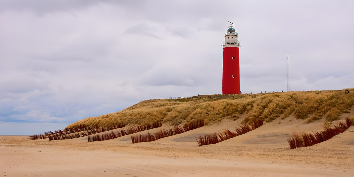 CW5867097: Vuurtoren en duinlandschap