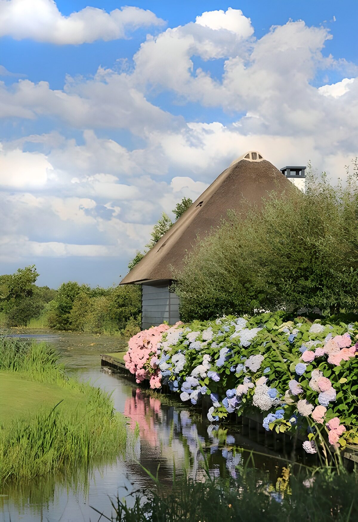 Rustiek huisje aan de waterkant