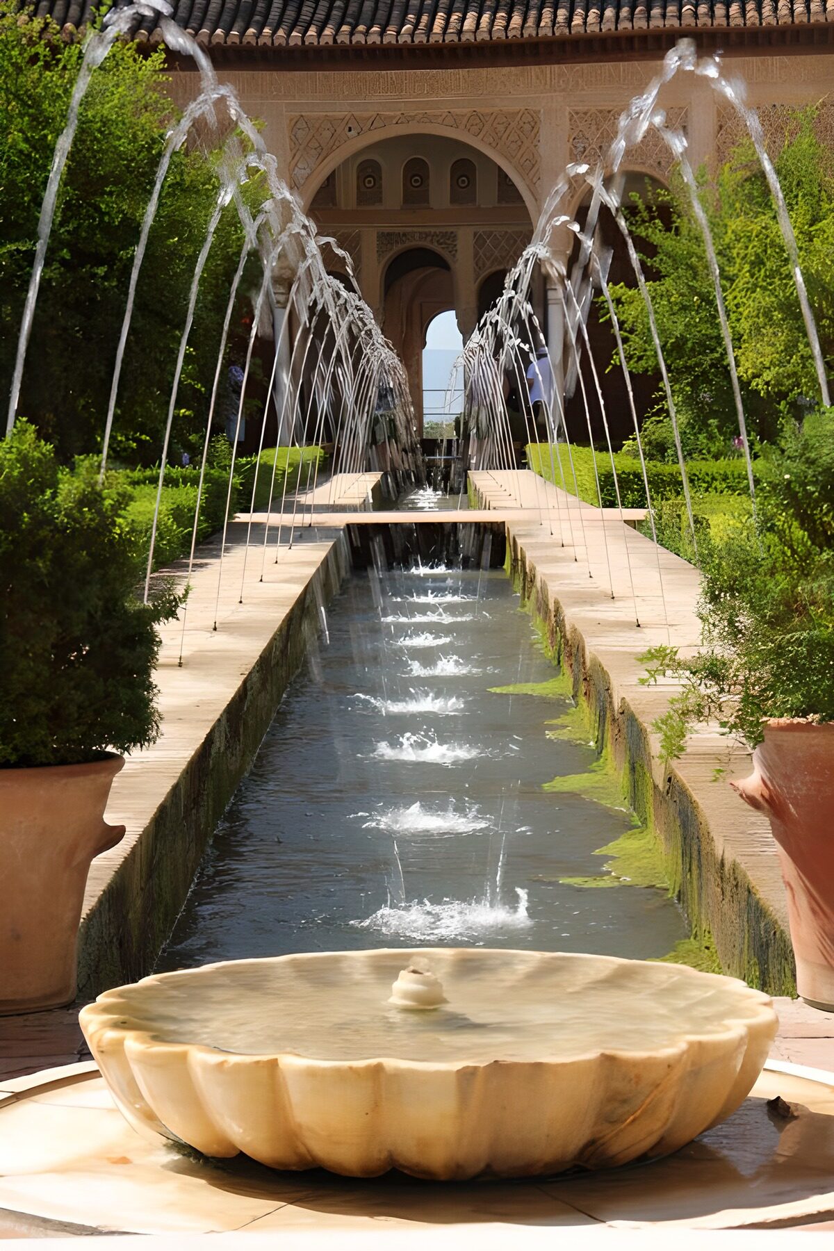 Prachtige fontein in de Alhambra